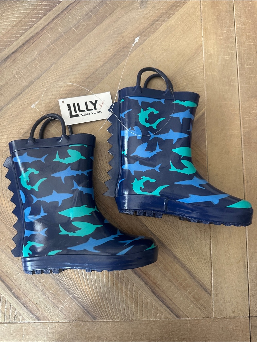 Kids Navy Shark Rain Boots Waterproof Size 8 NWT Rubber Wellies